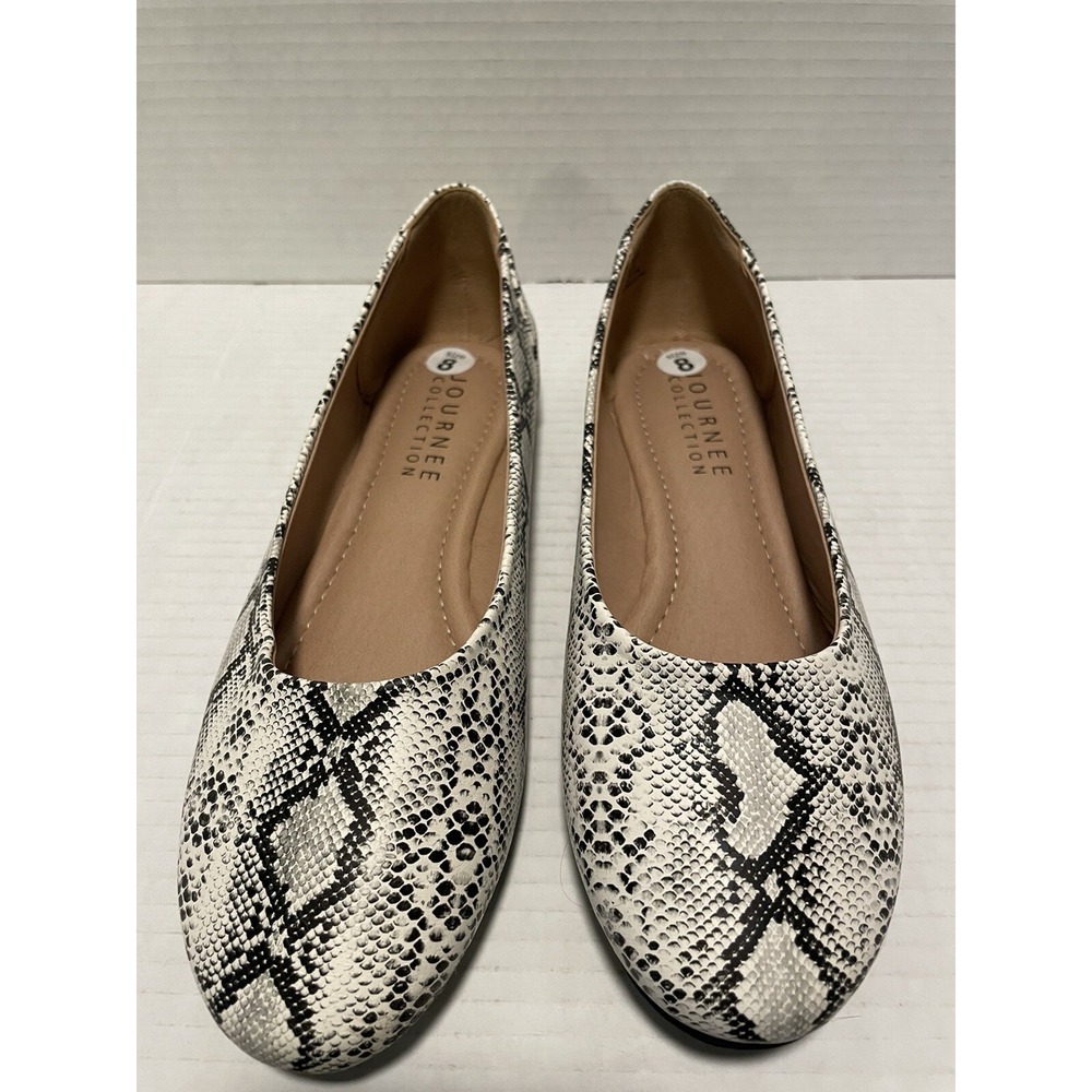 Journee Collection Womens Snake Skin Ballet Flats Shoes Size 8.